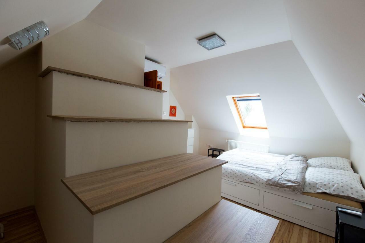 Two Towers Apartman Miskolc Ngoại thất bức ảnh